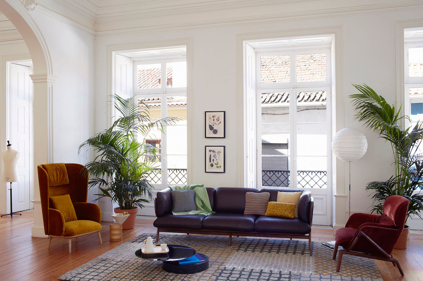 ELYSIA LOUNGE CHAIR — shot 79