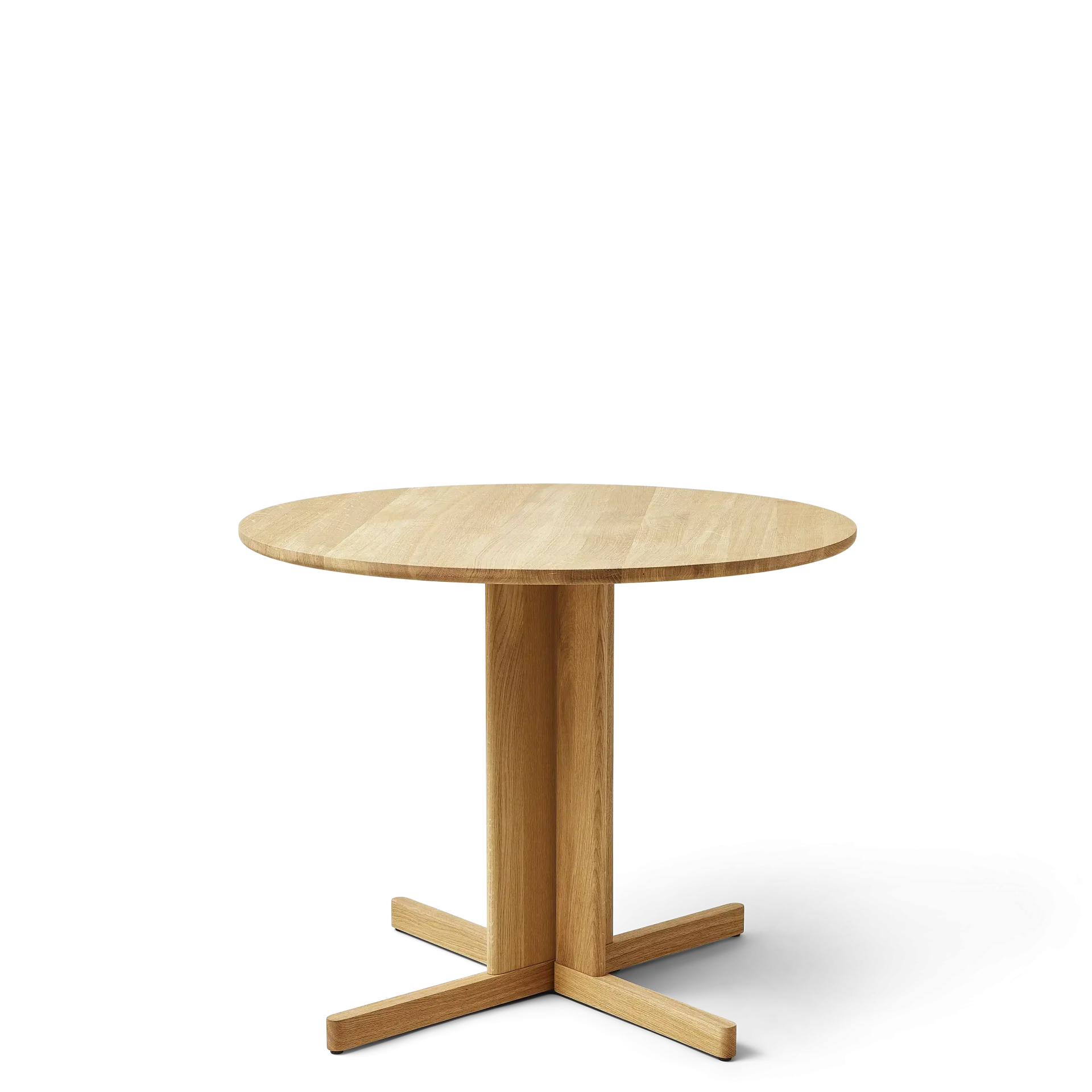 Trefoil Round Table Ø90, Oak — Courtesy Form & Refine