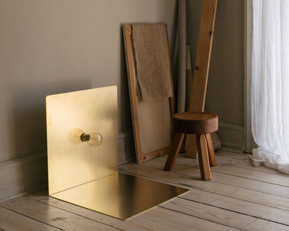 90° Floor Light — Brass — FRAMA