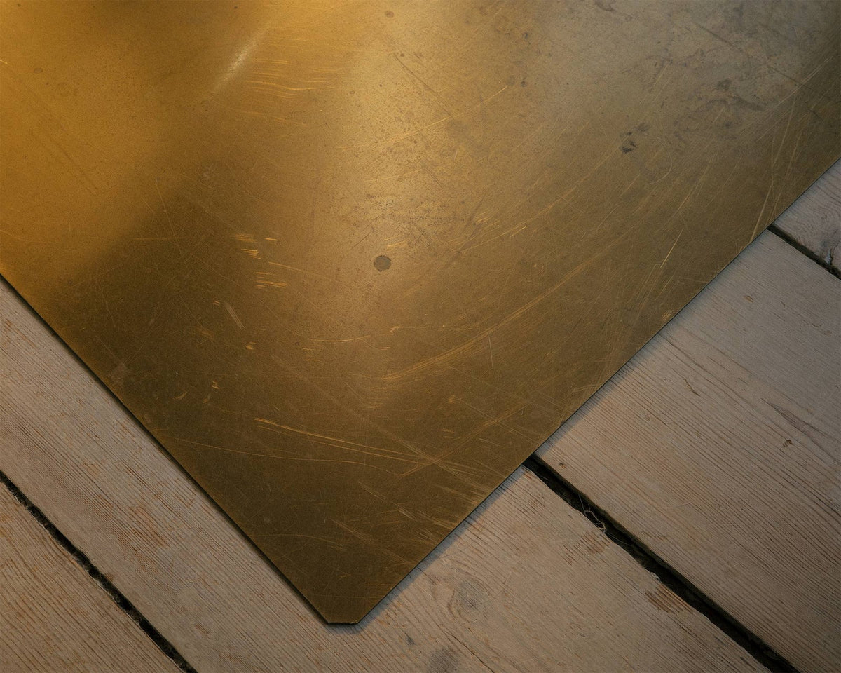 90° Floor Light — Brass — FRAMA