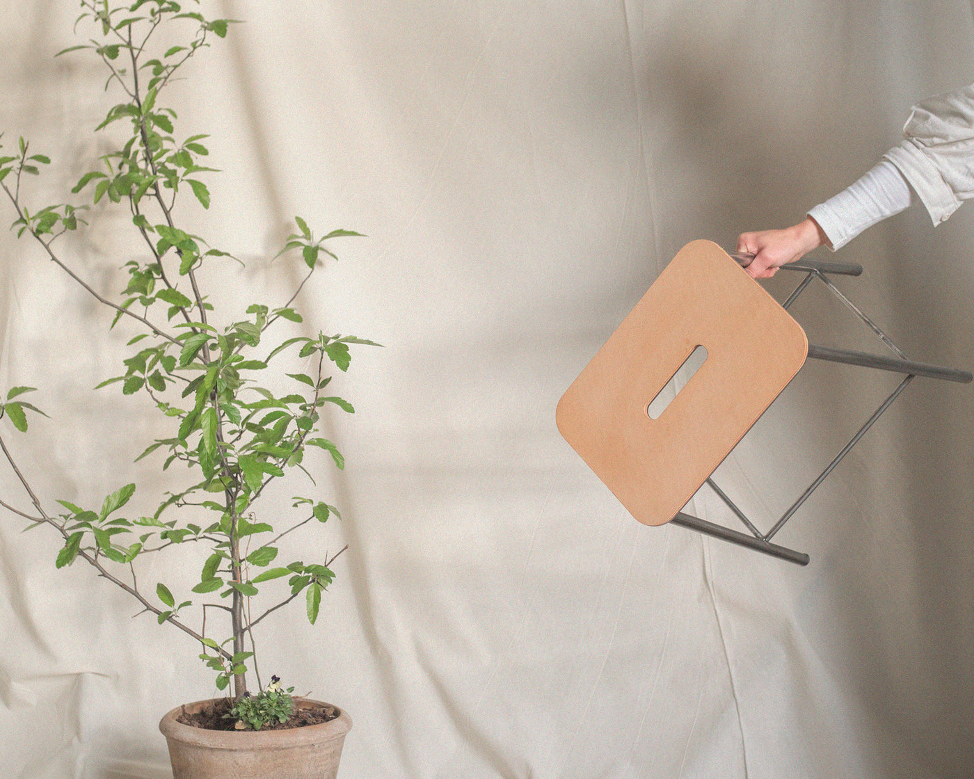 Adam Stool H50 — FRAMA (source: framacph.com)