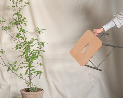 Adam Stool H50 — FRAMA (source: framacph.com)