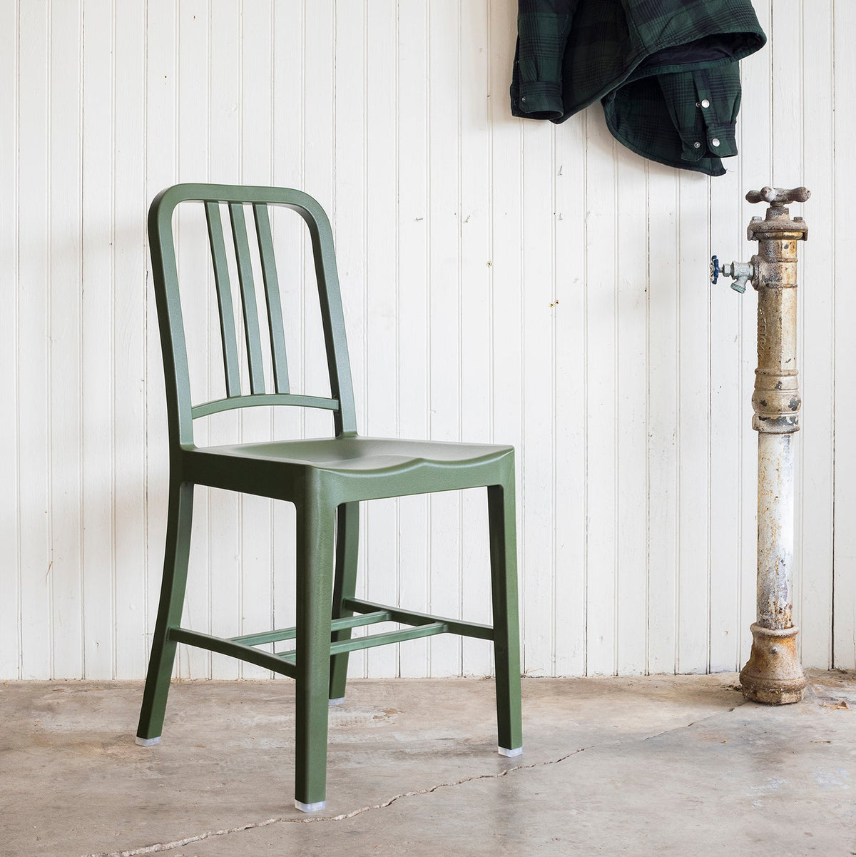 111 Navy Chair — Emeco (source: emeco.net)