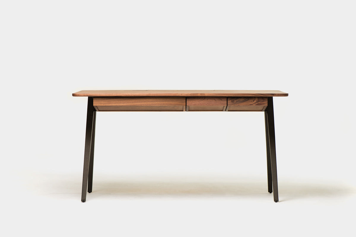 ORSON DESK — shot 17