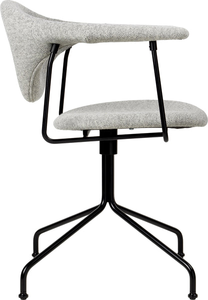 Masculo Meeting Chair by GUBI — Packshots 7 of 7