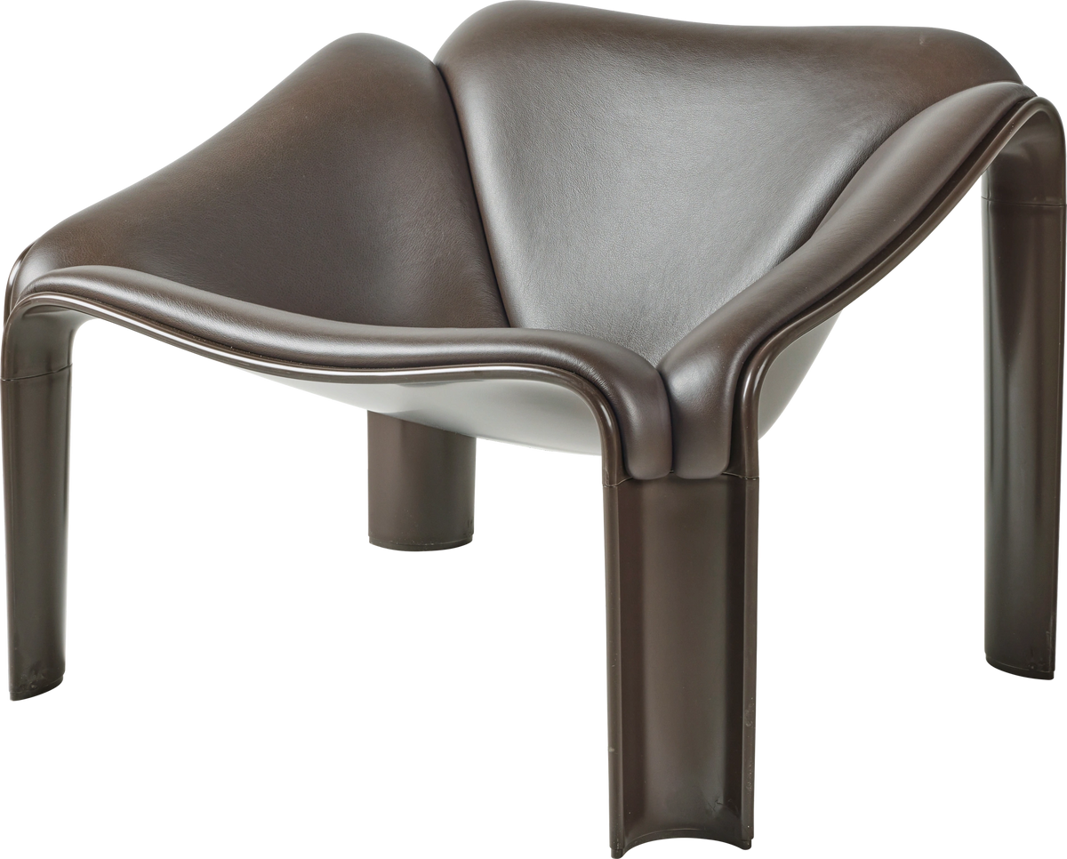 F300 Lounge Chair in Mol? by GUBI ? official Packshots 11 of 12