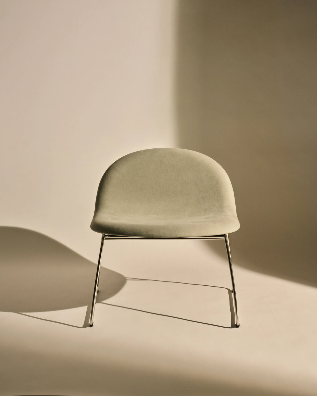 GUBI 3D Lounge Chair by GUBI — Lifestyle Images 3 of 7
