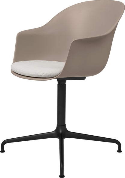 Bat Meeting Chair by GUBI — Packshots 4 of 7