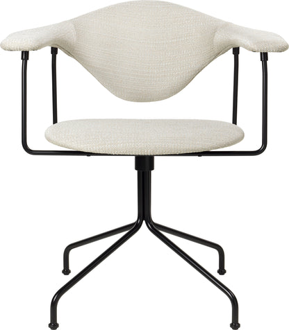 Masculo Meeting Chair by GUBI — Packshots 3 of 7
