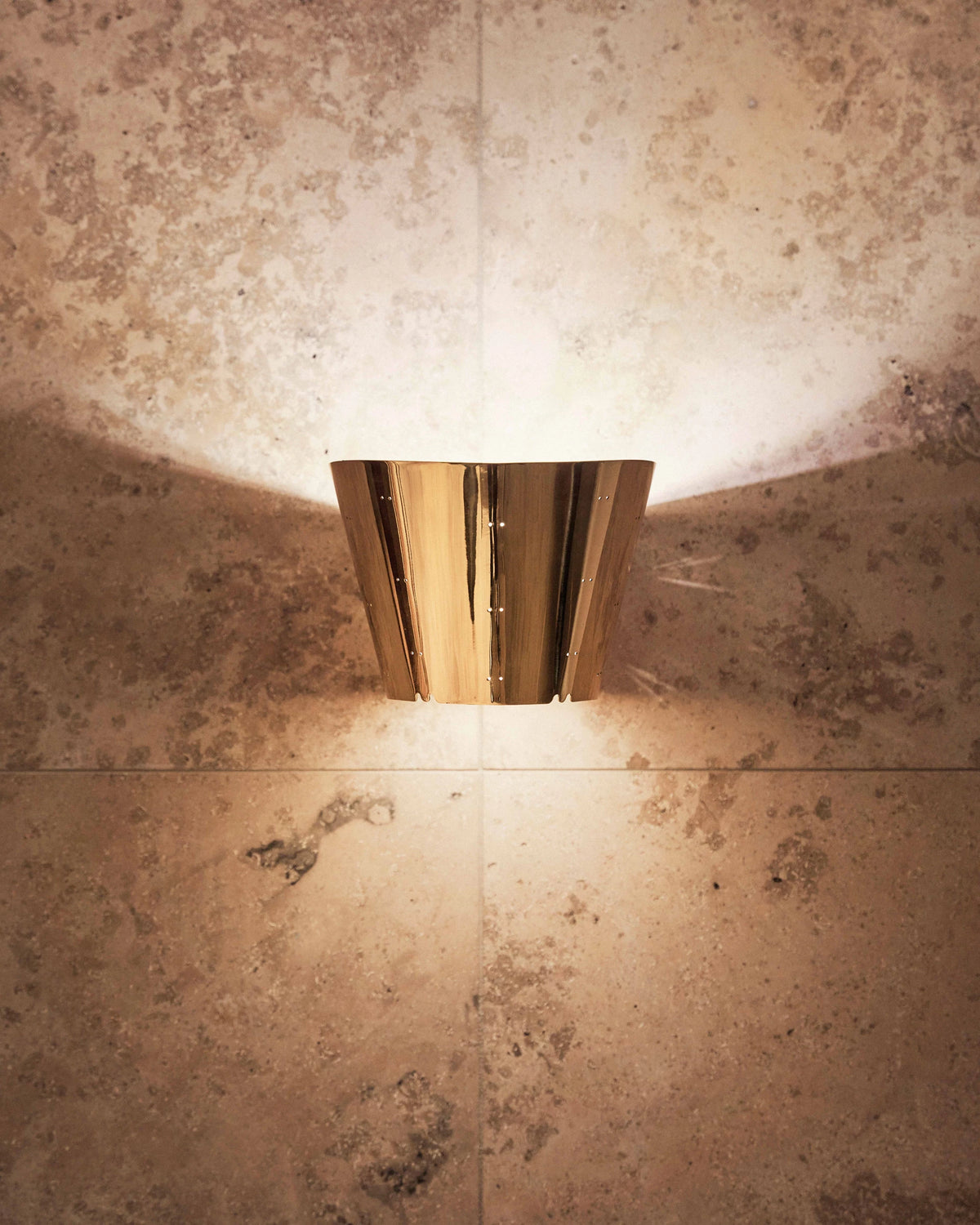 9464 Wall Lamp by GUBI shown in an interior setting, view 2