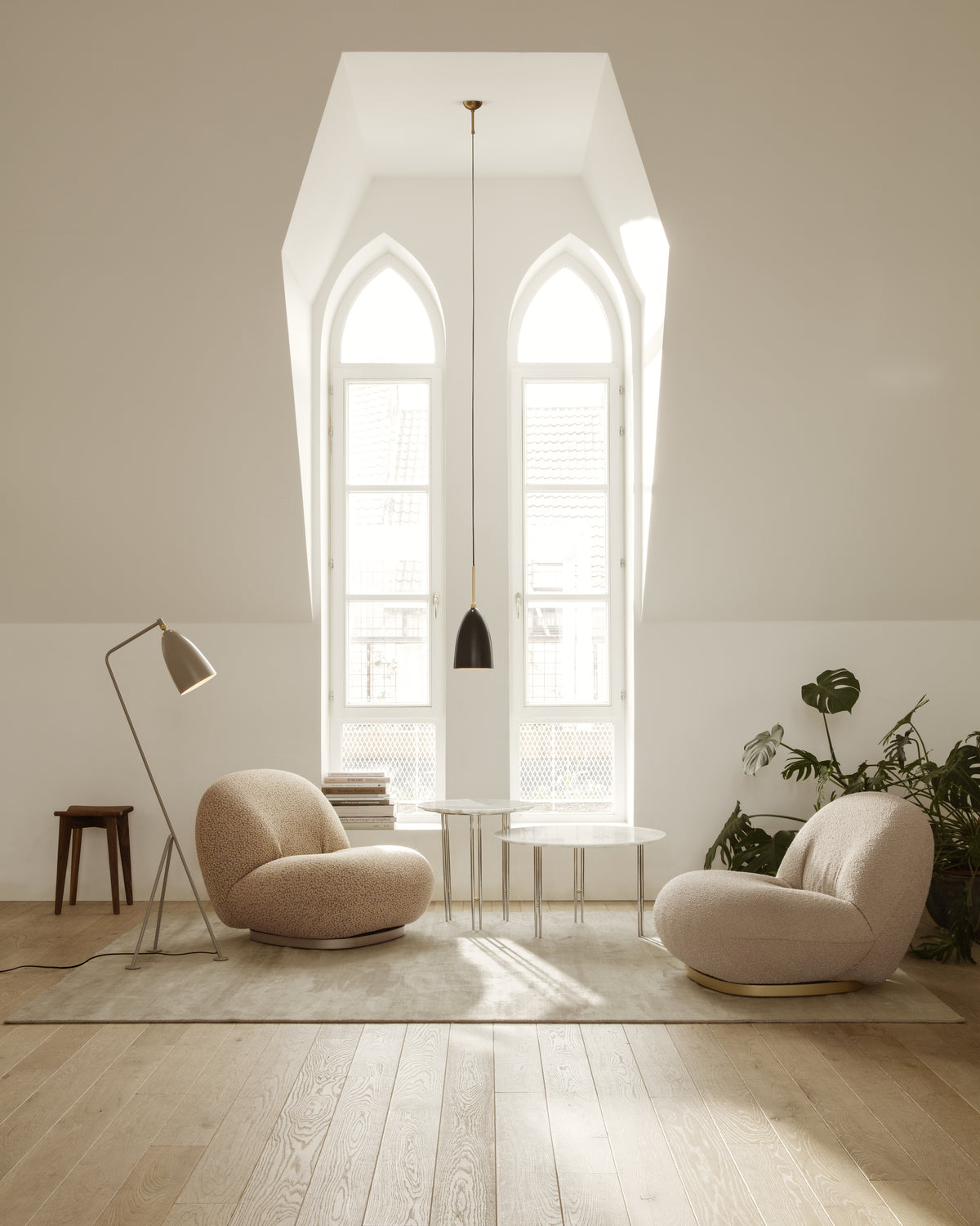 Trèfle Stool by GUBI shown in an interior setting