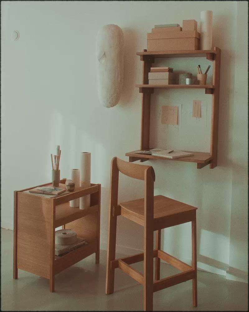 Blueprint Bar Chair 65, Oak — product video, source: formandrefine.com